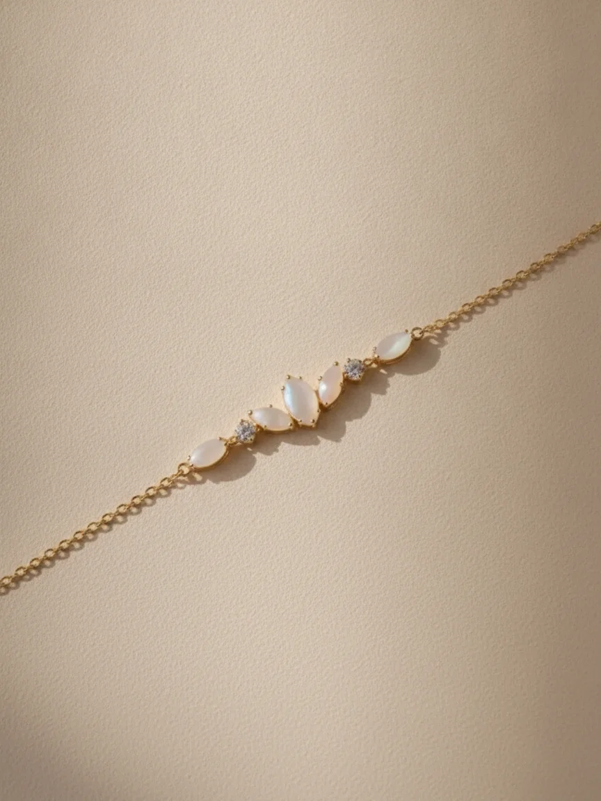 Marquise Cluster Milk Bracelet – Sunlit surface